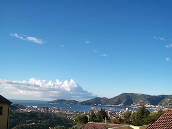 Vue depuis lâhĂ©bergement