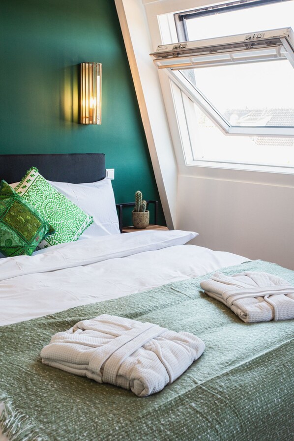 In-room safe, desk, blackout curtains, free WiFi - Boutique Hotel Enkhuizen (Enkhuizen)