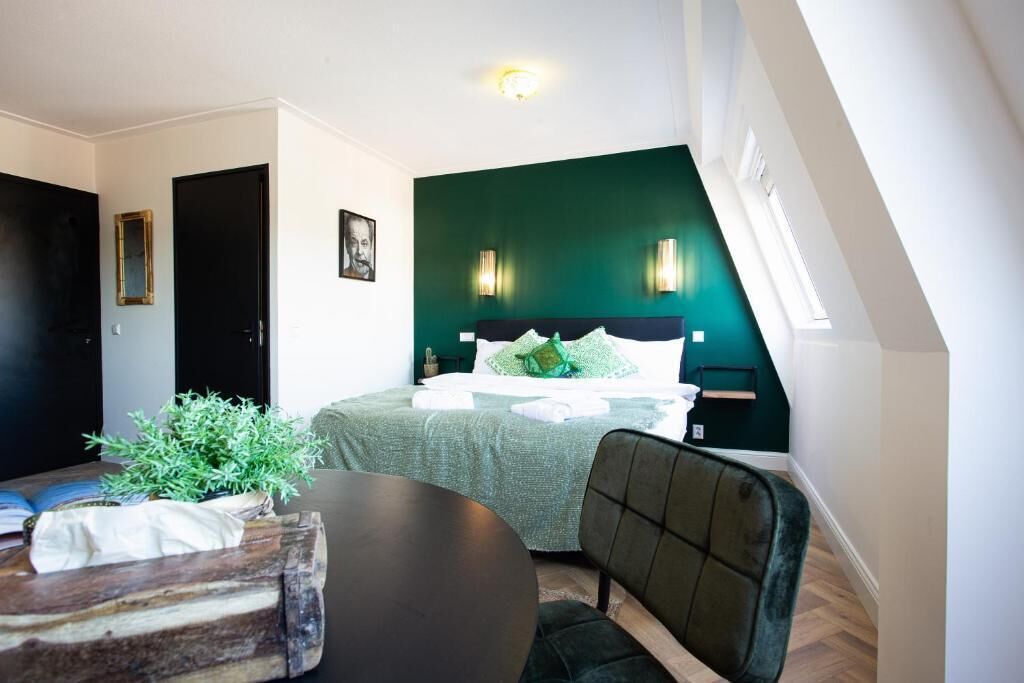 In-room safe, desk, blackout curtains, free WiFi