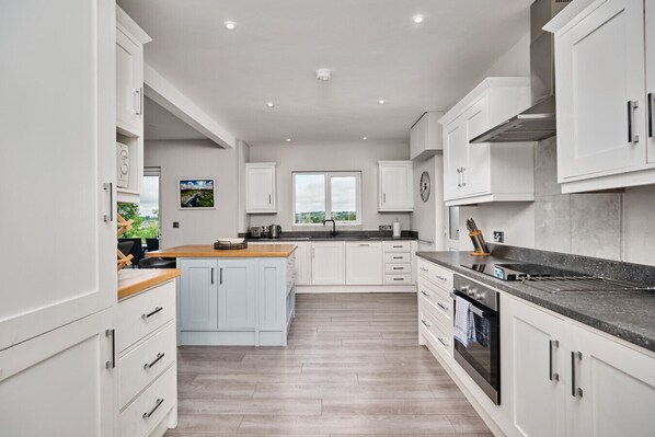 Dishwasher - 12b Crest Rd · Escape Ordinary in Enniskillen (Enniskillen)