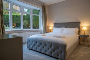 4 bedrooms, desk, iron/ironing board, free WiFi - 12b Crest Rd · Escape Ordinary in Enniskillen (Enniskillen)