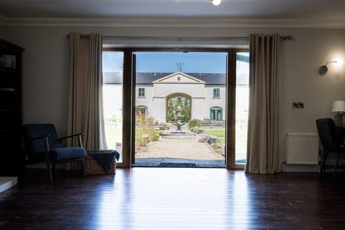 LE 23 · Escape Ordinary at Castle Hume No.23 ~ Luxury