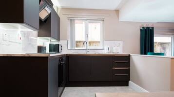 Fridge, microwave, oven, dishwasher