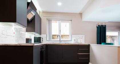 Bayview Apartment 4 · Escape Ordinary~Bayview Apartment~Luxury Interior