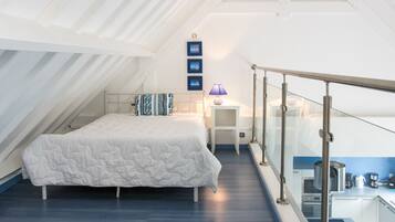 6 quartos, ferros/tábuas de passar roupa, Wi-Fi de cortesia