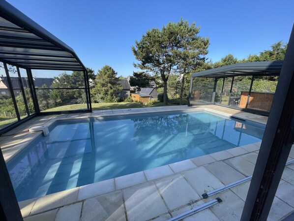 Outdoor pool, a heated pool