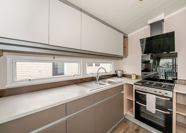 Kühlschrank, Ofen, Herdplatte, Toaster