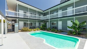 Pool - Pacific Motel 01 - Free WiFi (Forster)