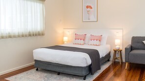 1 bedroom, WiFi, bed sheets - Pacific Motel 04 (Forster)