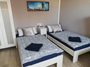 Bügeleisen/Bügelbrett, WLAN, Bettwäsche