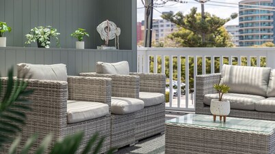Jasmine Lodge in the heart of Forster