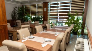 Restaurant - Hotel Leo (Pec)