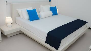 3 bedrooms, in-room safe, iron/ironing board, free WiFi