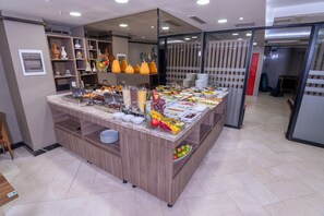 包含每日自助早餐