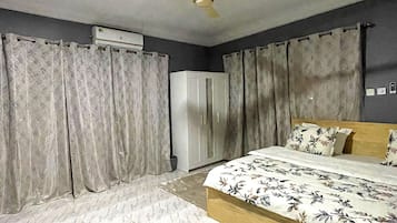 House | 2 bedrooms, iron/ironing board, free WiFi, bed sheets