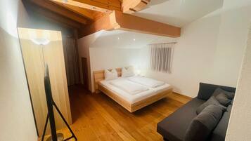 Comfort-Apartment | Reisekinderbett, kostenloses WLAN, Bettwäsche