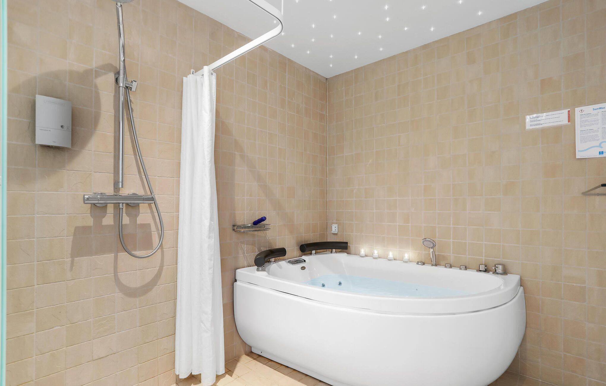 Apartment | Bathroom