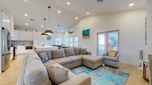 TV - Private Heated Pool, Golf Cart Included , Parking for 4 Vehicles (Port Aransas)