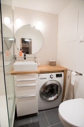 Bathtub, hair dryer - Arcs 1800 Charvet - Appt 60 m2 - 3 bedrooms ( 8 people) (Bourg-Saint-Maurice)