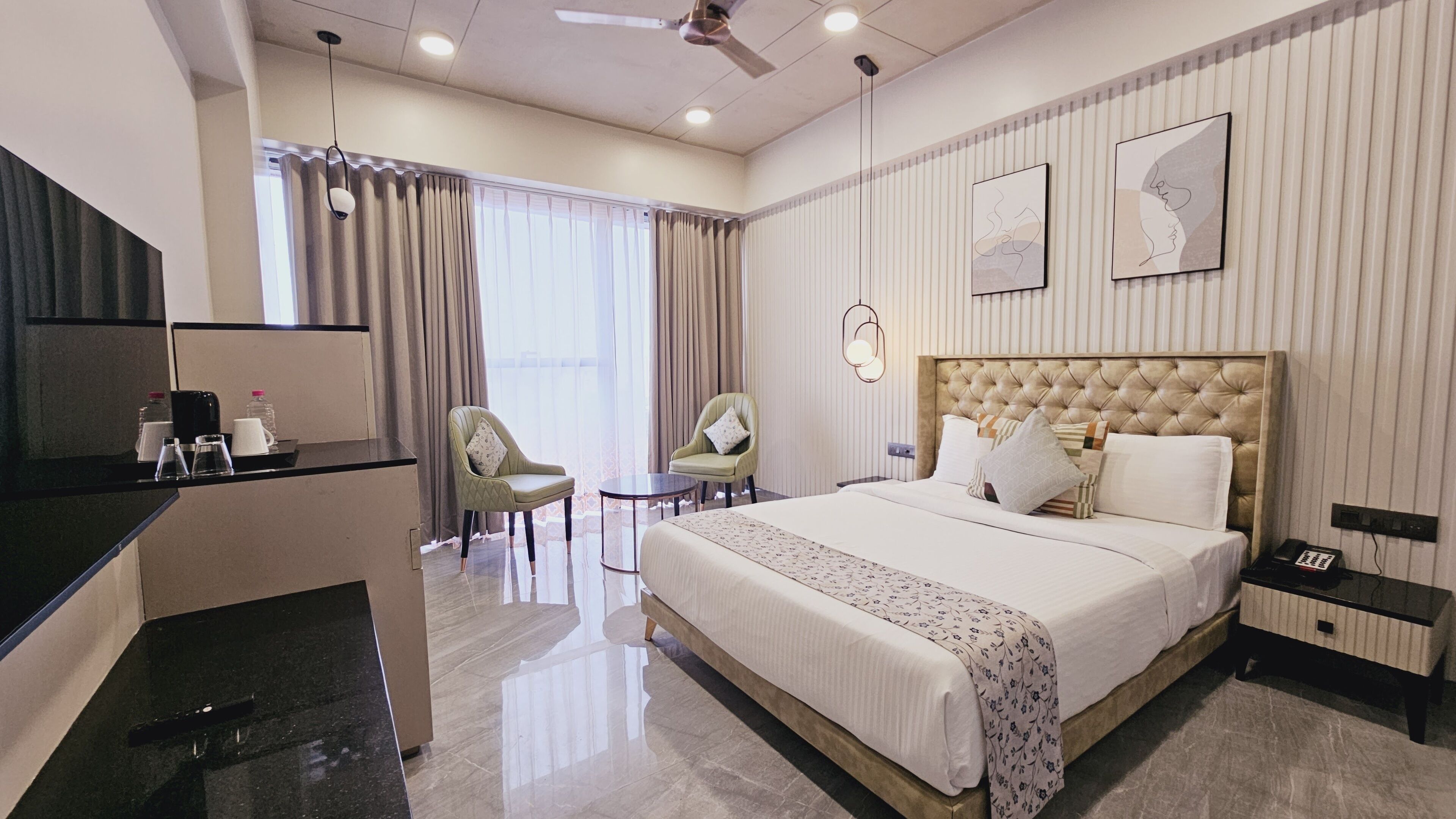 Deluxe Double Room | Premium bedding, desk, bed sheets