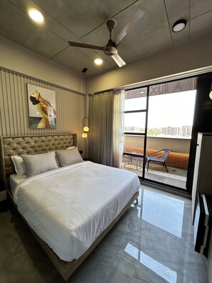 Classic Double Room | Premium bedding, desk, bed sheets