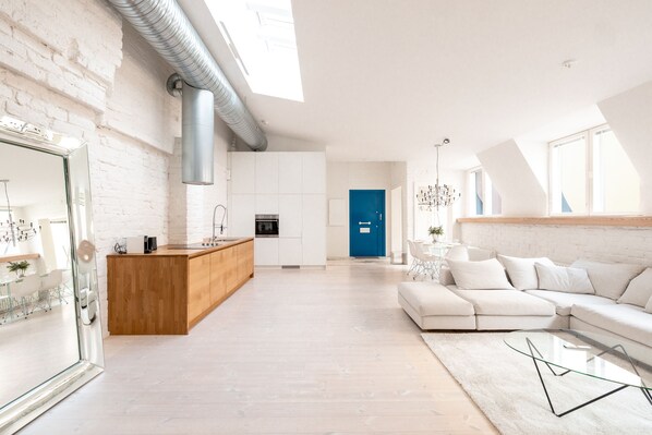 Luxury Apartment | Private kitchen | Fridge, microwave, oven, stovetop - 2ndhomes Luminous 2BR Loft House w Sauna (Helsinki)