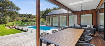 Moggs Creek Luxury Escape