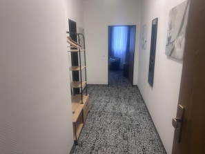 In-room safe, desk, laptop workspace, free WiFi - Panorama Hotel Rheinkrone (Andernach)