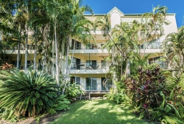 Exterior - Ground Floor 2-Bed Tropical Oasis at the Botanic Gardens (The Gardens)