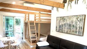 Room - Mount Major Cottage - Gunstock Gateway to NH Lakes & Mountains (Alton)