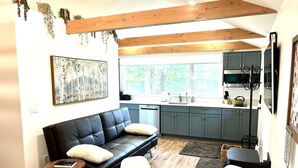 Interior - Mount Major Cottage - Gunstock Gateway to NH Lakes & Mountains (Alton)