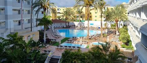 Ulkouima-allas, lämmitetty uima-allas