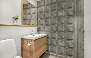 Apartment | Bathroom