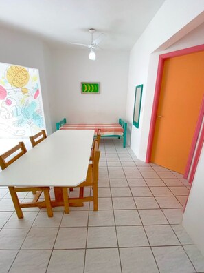 Departamento básico | Restaurantes