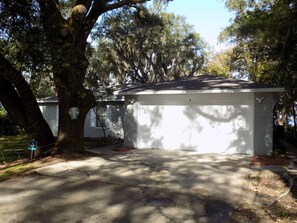 Exterior - Secluded Waterfront Home on the Bay (Pensacola)
