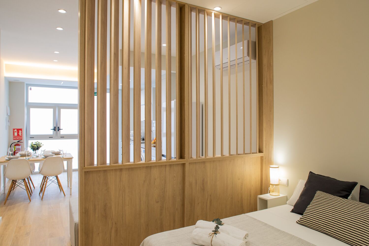 Chambre Quadruple Familiale | Rideaux occultants, chambres insonorisées, fer et planche à repasser