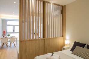 Quarto quádruplo família | Cortinas blackout, quartos à prova de som, ferros/tábuas de passar roupa