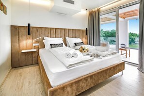 家庭别墅, 多间卧室 (Luxury Villa Sonia With Wellness &) | 4 多间卧室、笔记本电脑工作区、熨斗/熨衣板、免费 WiFi