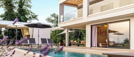 Familjevilla - flera sovrum (Luxury Villa Sonia With Wellness &) | Pool | En säsongsöppen utomhuspool och uppvärmd pool
