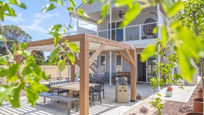 Outdoor dining - Sunset Strip - 22 Herbert Street, Normanville (NORMANVILLE)