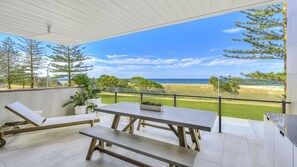 Outdoor dining - Escape 201 - Beachfront Luxury in Bilinga/ North Kirra - Linen Provided (Bilinga)