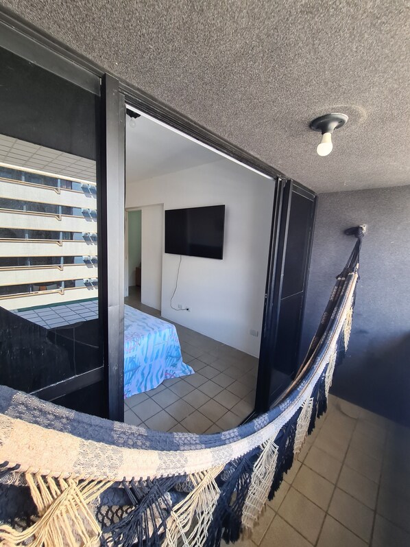 2 عدّة غرف نوم وواي فاي وملاءات أسرّة