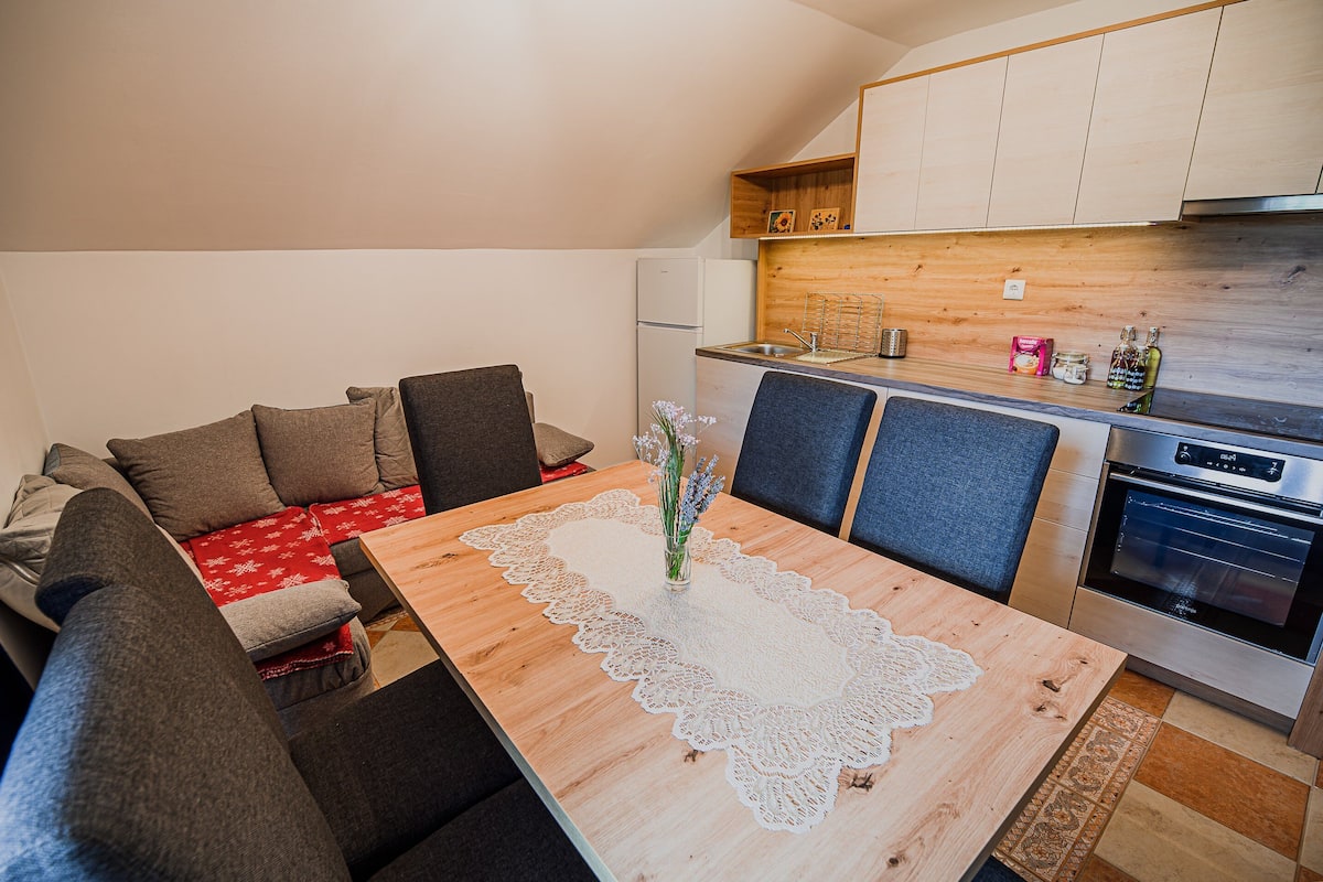 Apartment (Pony Ranch - Two bedroom Panda) | Interior