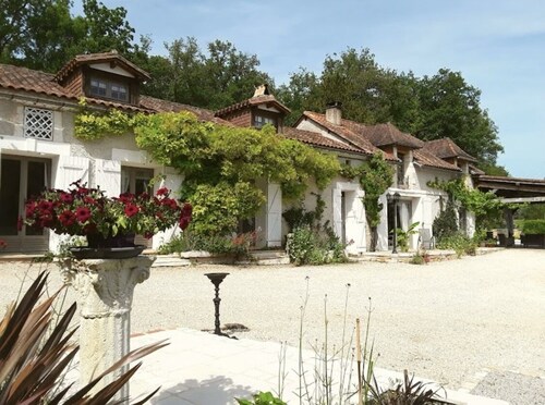 Gîtes & Maison de vacances (5 C )