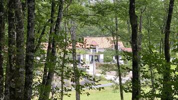 Enceinte de lâhĂ©bergement