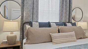 4 bedrooms, desk, iron/ironing board, WiFi