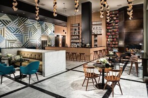 Bar (en el alojamiento)