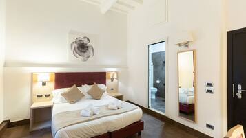 Copriletto in piuma, minibar (con alcuni snack e alcune bevande gratis)