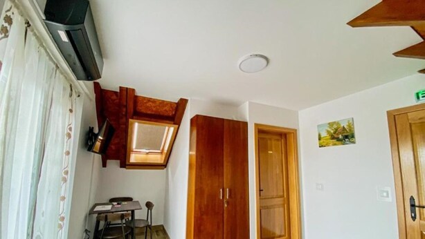 Een minibar, gratis wifi