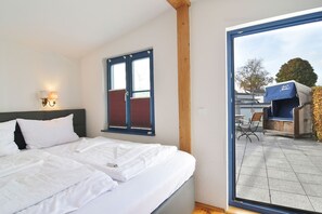 3 bedrooms, travel cot, free WiFi